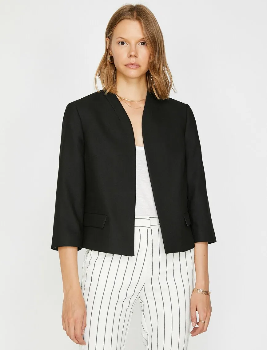 16557 Black Cropped Jacket
