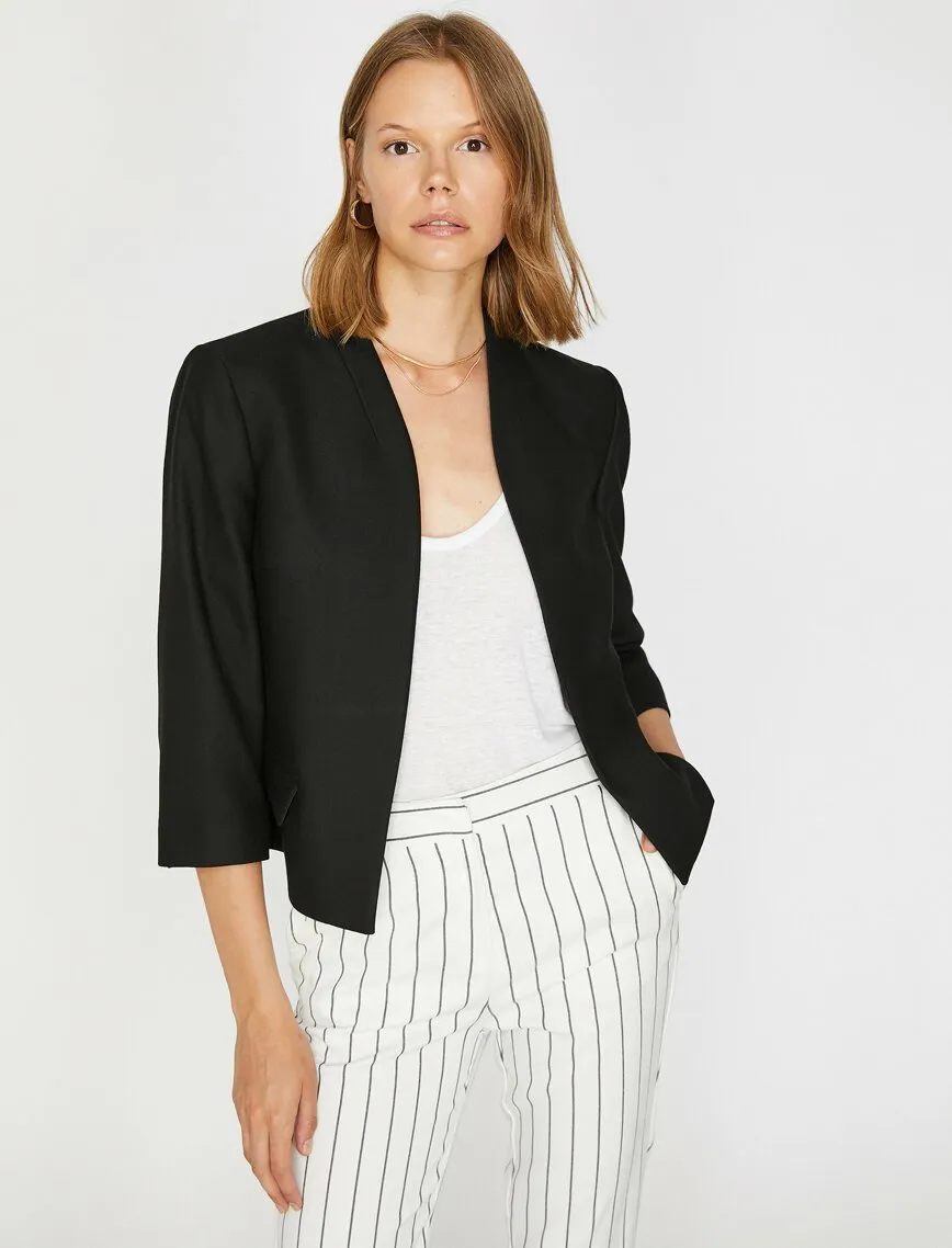 16557 Black Cropped Jacket