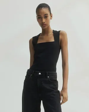BLACK SQUARE NECK TOP