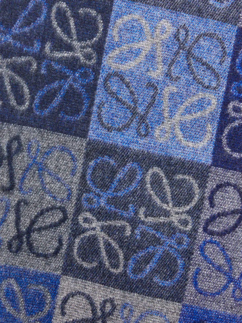 Cherckerboard scarf in wool and cashmere