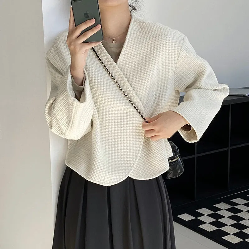 [Korean Style] High Quality Minimalistic Off white Collarless Cropped Tweed Jacket