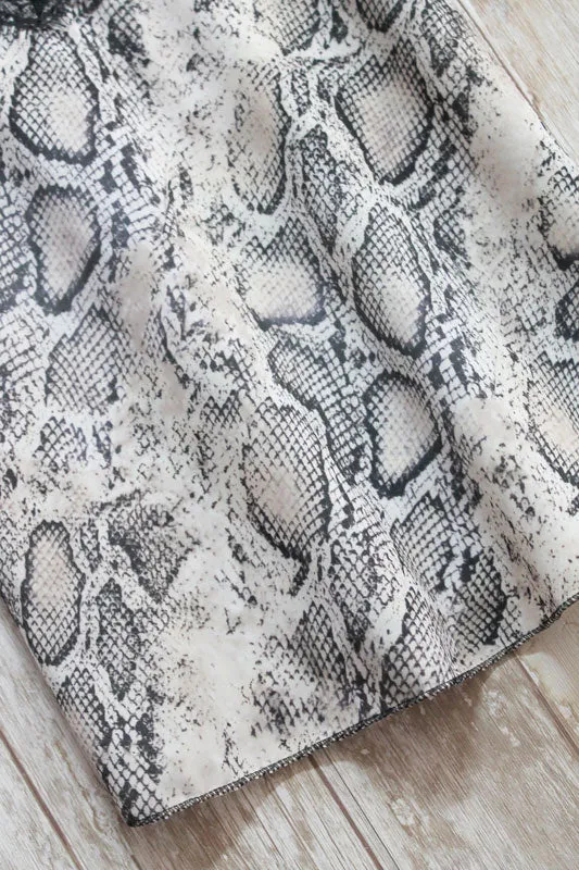 Lencera animal print snake de raso y encaje negro