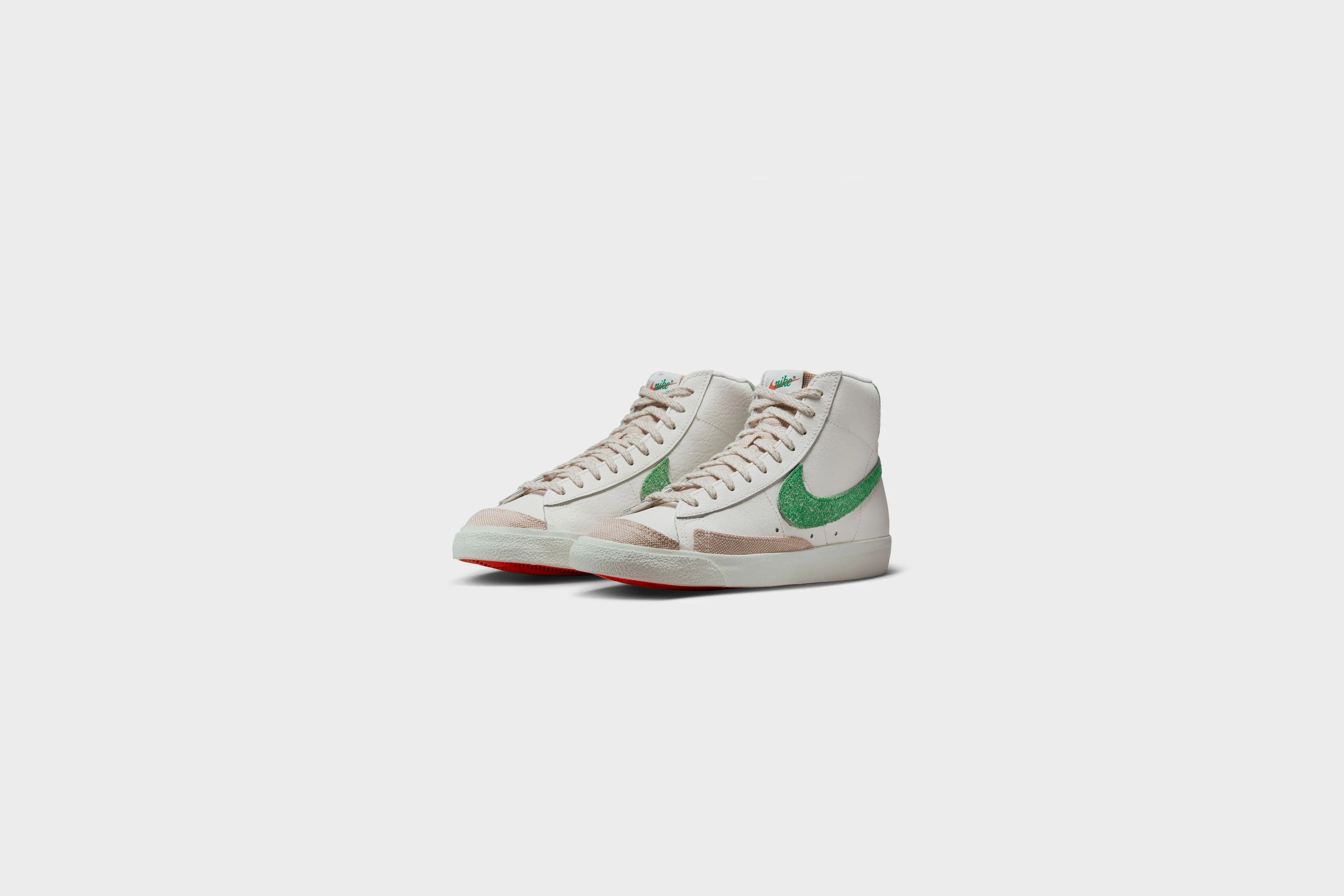 Nike Blazer Mid ‘77 VNTG (Sail/Stadium Green)