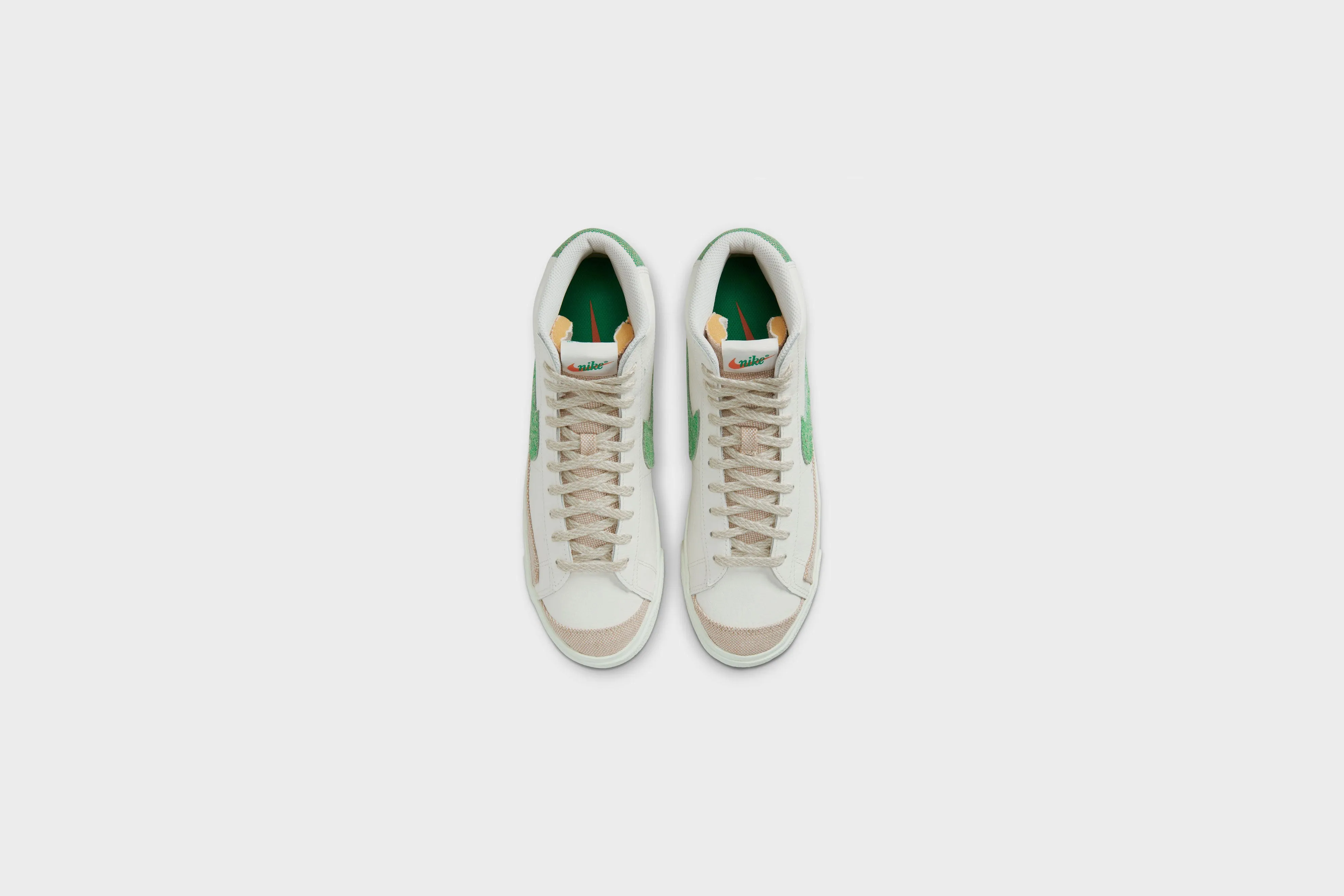 Nike Blazer Mid ‘77 VNTG (Sail/Stadium Green)